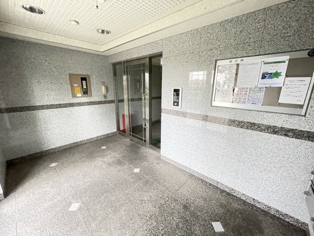 YRレジデンスのロビー