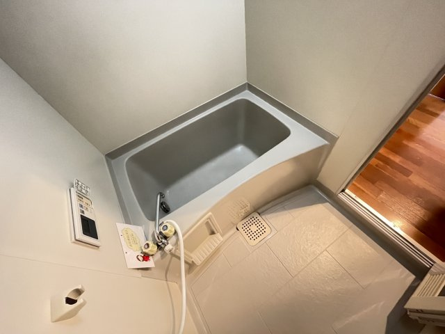 YRレジデンスの浴室|別号室別間取りの参考写真です