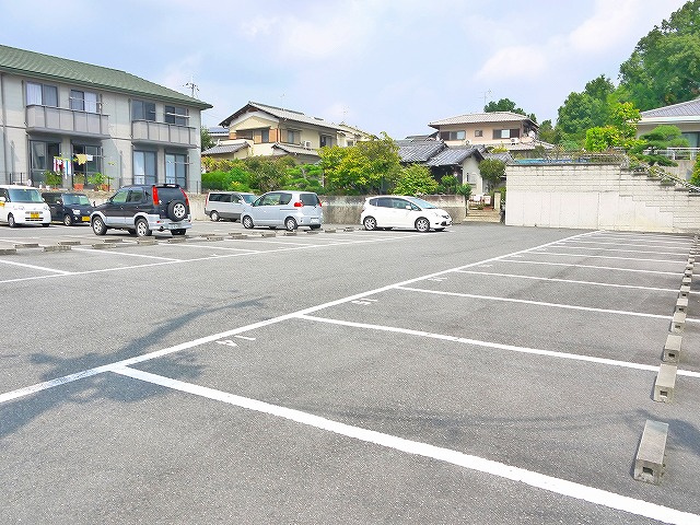 すいえん駐車場の外観