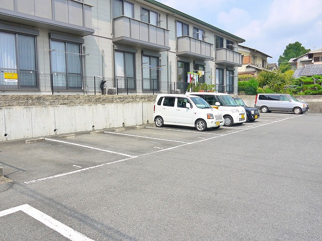 すいえん駐車場の外観