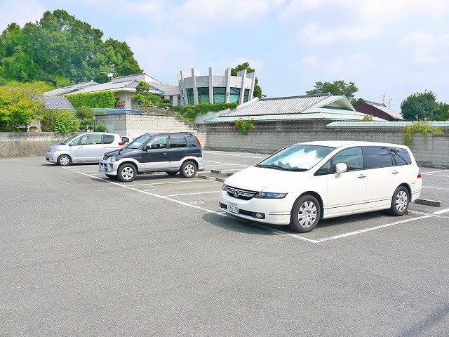 すいえん駐車場の外観