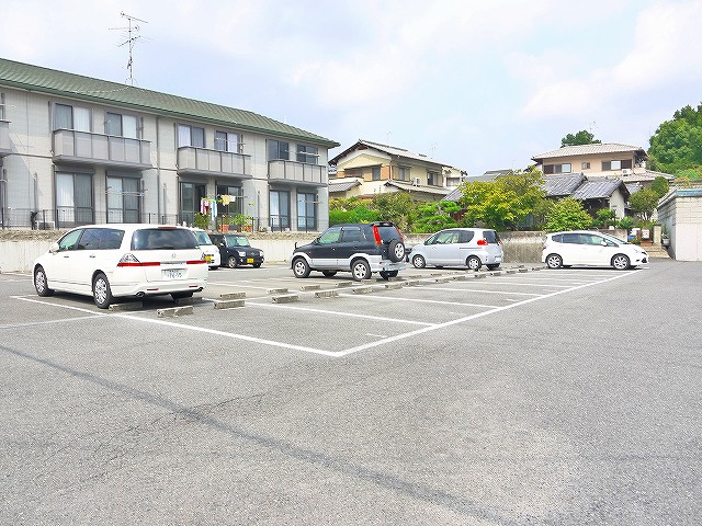 すいえん駐車場の外観