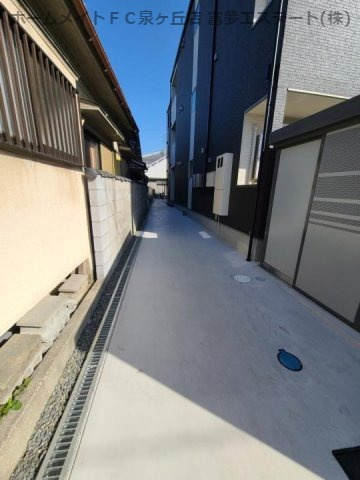 レヴール鳳南のエントランス