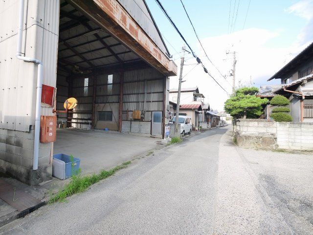 森本倉庫の周辺