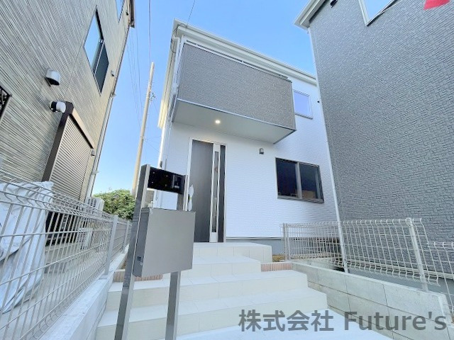 八潮市古新田　新築戸建　全2棟　2号棟の外観|古新田・全2棟！完成致しました！　こどもみらい住宅支援対象物件！