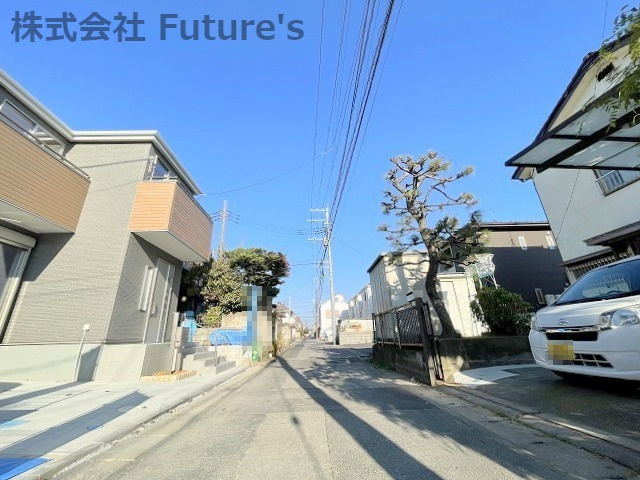 八潮市古新田　新築戸建　全2棟　1号棟の前面道路含む現地写真|その他の物件情報もお気軽にお問合せ下さい。