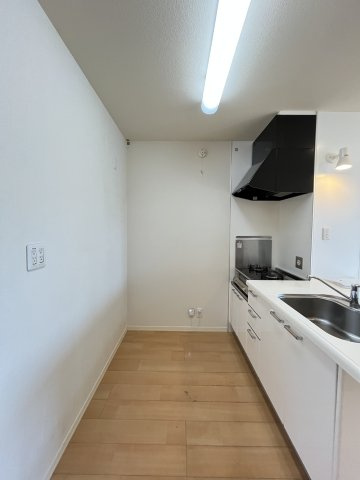 プレステージ東福原のキッチン