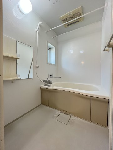 プレステージ東福原の浴室