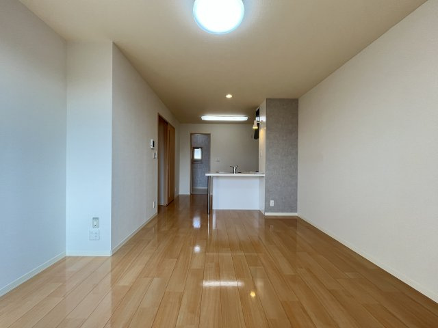 プレステージ東福原の居間・リビング