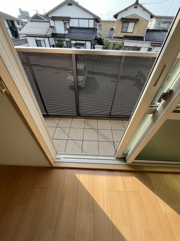 プレステージ東福原のバルコニー