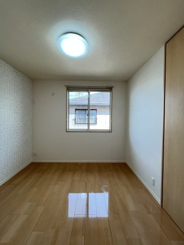 プレステージ東福原の洋室