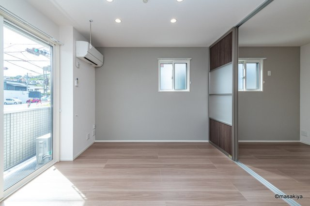 CUBEの居間・リビング