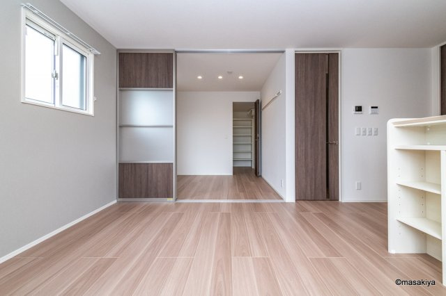 CUBEの居間・リビング