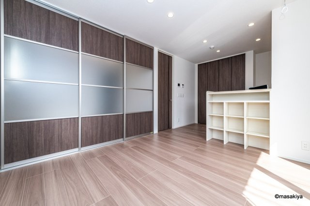 CUBEの居間・リビング