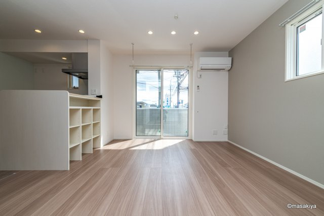 CUBEの居間・リビング