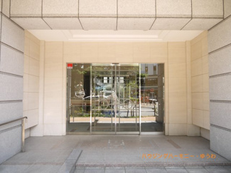 【エントランス】