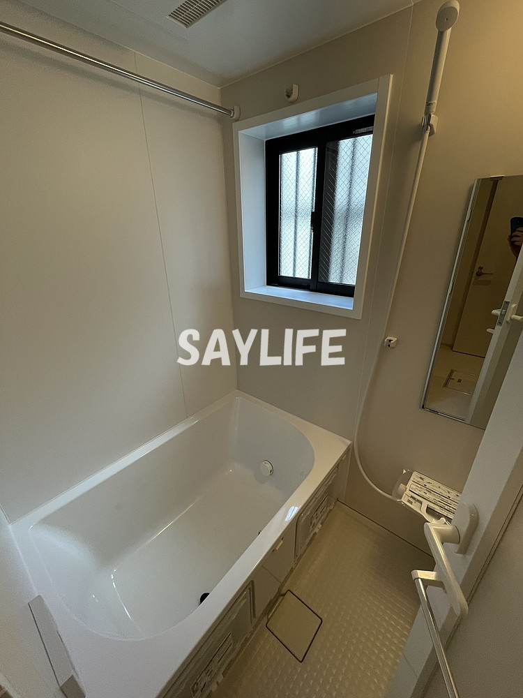 大阪市城東区東中浜９丁目のアパートの浴室