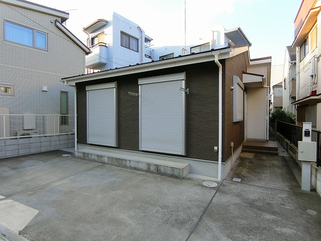昭和町5丁目貸家の外観