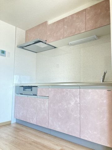 トレフォイルナカノブのキッチン|写真は同間取り7階の参考写真です。