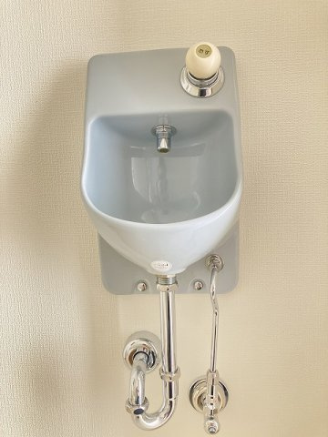 トレフォイルナカノブのトイレ|設備：手洗い場
写真は同間取り7階の参考写真です。