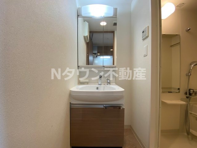 【独立洗面台】 | プレサンスジェネ葵 | 朝の身支度には欠かせない独立洗面化粧台