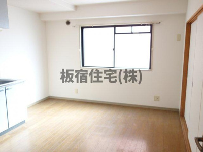 【居間・リビング】 | フェニックス板宿 | ゆったりとしたリビングです