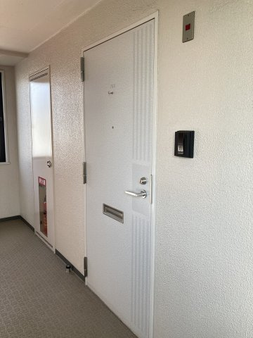 トレフォイルナカノブの玄関