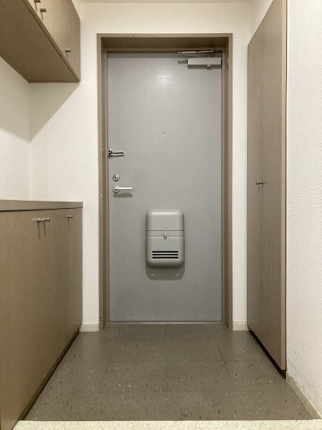 トレフォイルナカノブの玄関