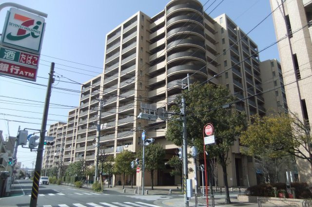 グロス・ビュー・スクエア　アルタイムⅢ（川崎区田町2丁目）の外観|物件の外観です　アルタイムⅢ 　新規内装リフォーム　フラット35S利用　京急大師線「小島新田」駅徒歩4分　3LDK　2003年2月築　南向き　陽当り良好　ペット飼育可能（1住戸2匹までペット飼育可）