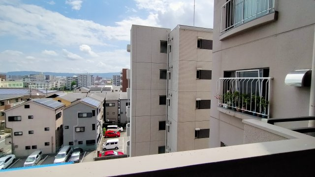 シャトー三愛の展望|バルコニーからの展望です。