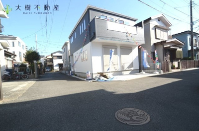 【前面道路含む現地写真】 | 海老名市東柏ケ谷2丁目　新築戸建て　全１棟　【仲介手数料無料】