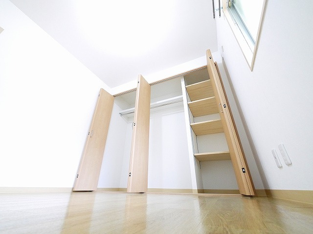 ハイツ108の収納|こまごまとしたものを収納できそうですね
