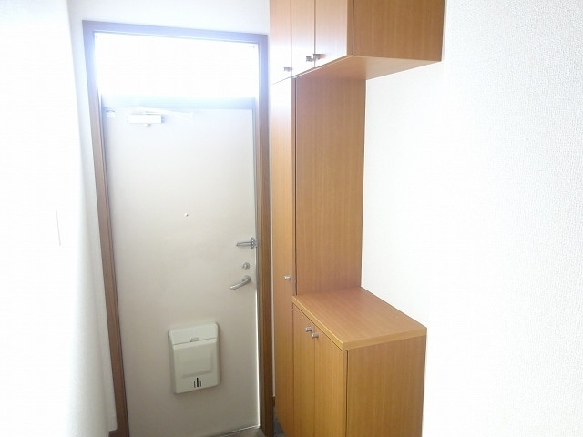 ニューブランパレスⅡの玄関