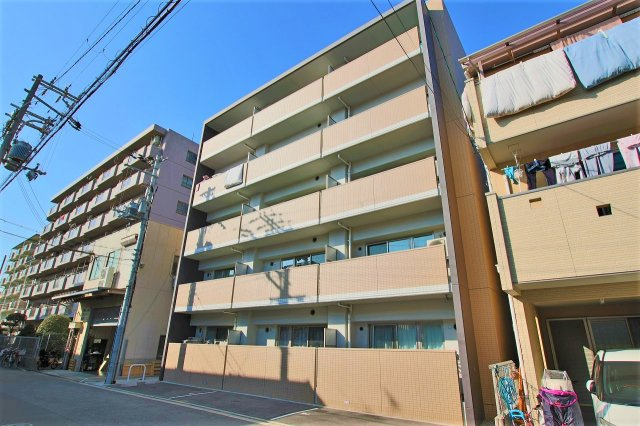 シャルマン藤田の外観