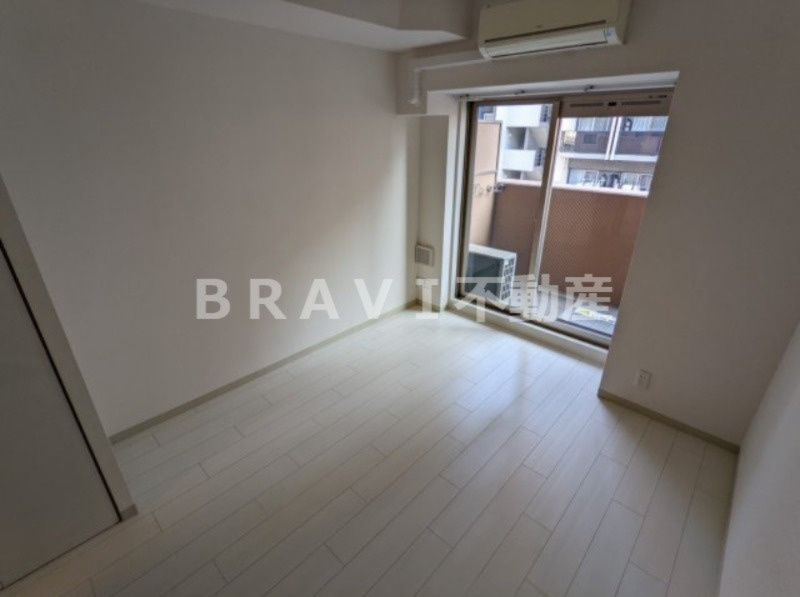 プレサンス谷町アルファ BRAVI不動産の居間・リビング|【プレサンス谷町アルファ】おしゃれな居間です