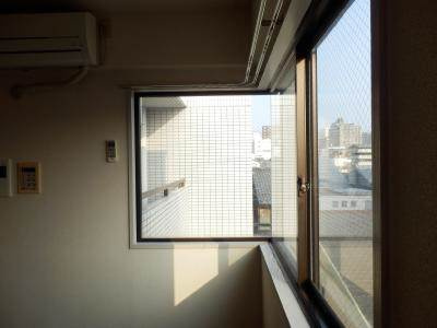 ライオンズマンション京都三条大宮のバルコニー|2面採光サイコ―