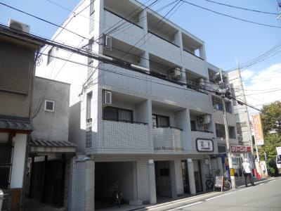ライオンズマンション京都三条大宮の外観