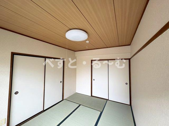 メゾン長尾の和室