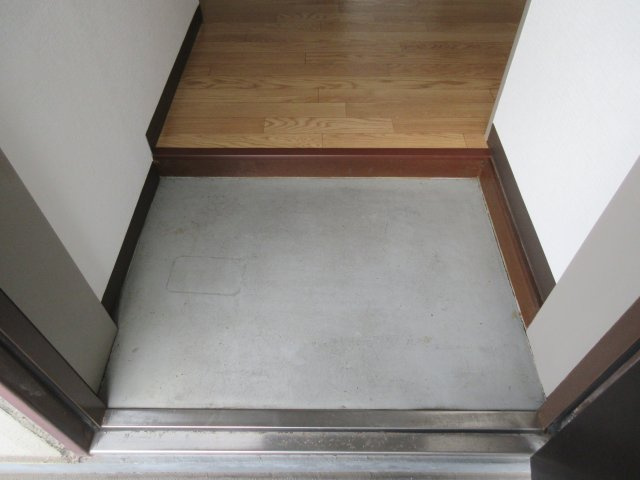 メゾン長尾の玄関