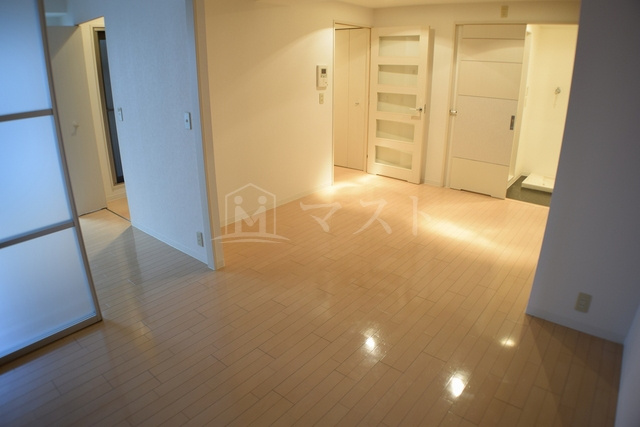 Ｍ・ＨＩＬＬＳ西本町の居間・リビング