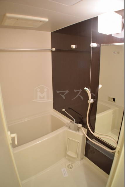 Ｍ・ＨＩＬＬＳ西本町の浴室