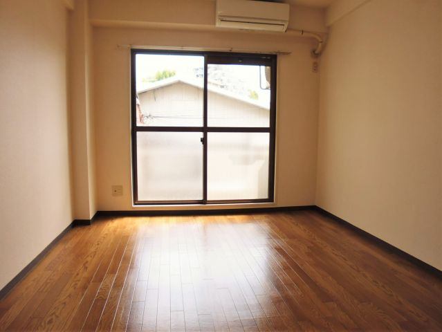 サンシャ2の居間・リビング