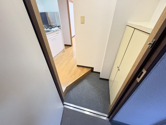 ロイヤルローズの玄関