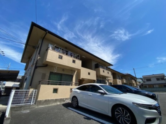 聖ソレアードA棟の外観