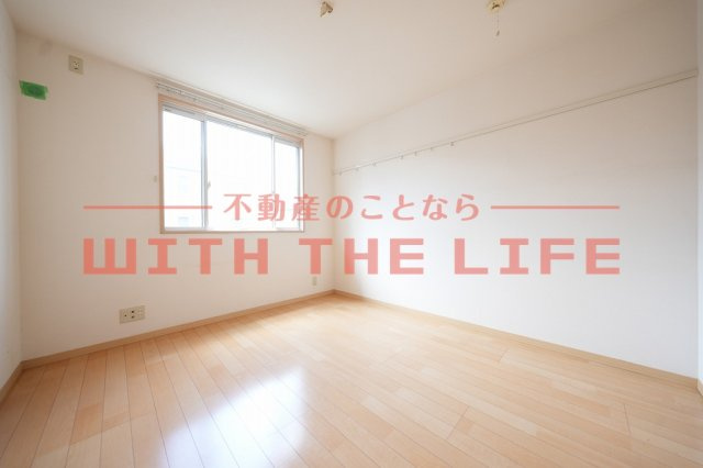 サンライズ北野C棟【キャッシュバック対象物件】の洋室|使い勝手のいい洋室です