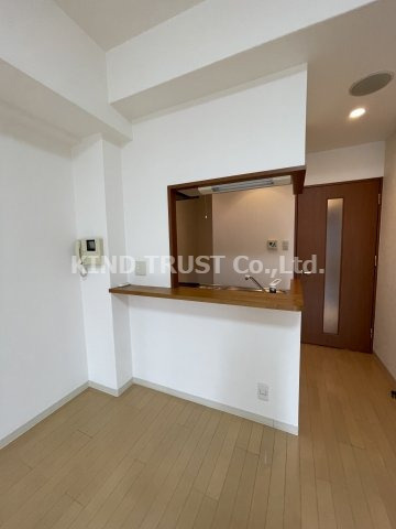 ダイドーメゾン大阪堂島の居間・リビング|こちらの居間で趣味の時間をお楽しみください