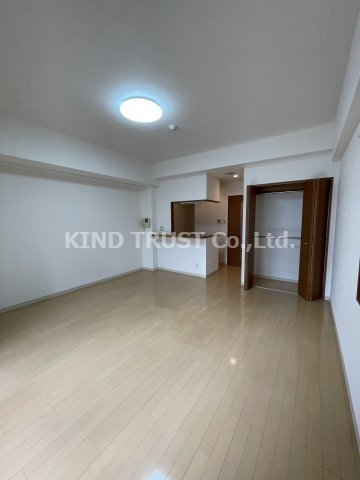 ダイドーメゾン大阪堂島の居間・リビング|こちらのリビングで趣味の時間をお楽しみください