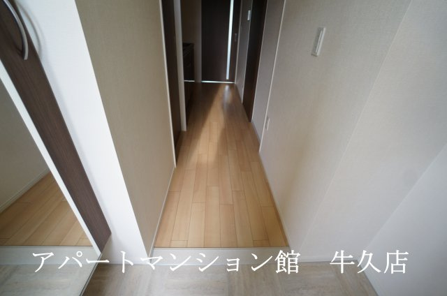ひたち野ルミナスの玄関