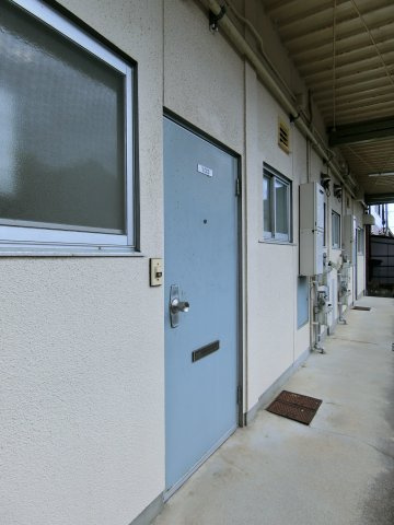 マルタカコーポの玄関