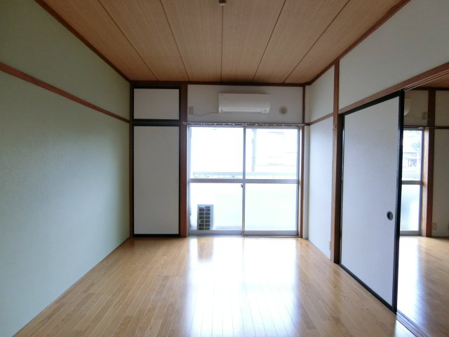 マルタカコーポの居間・リビング